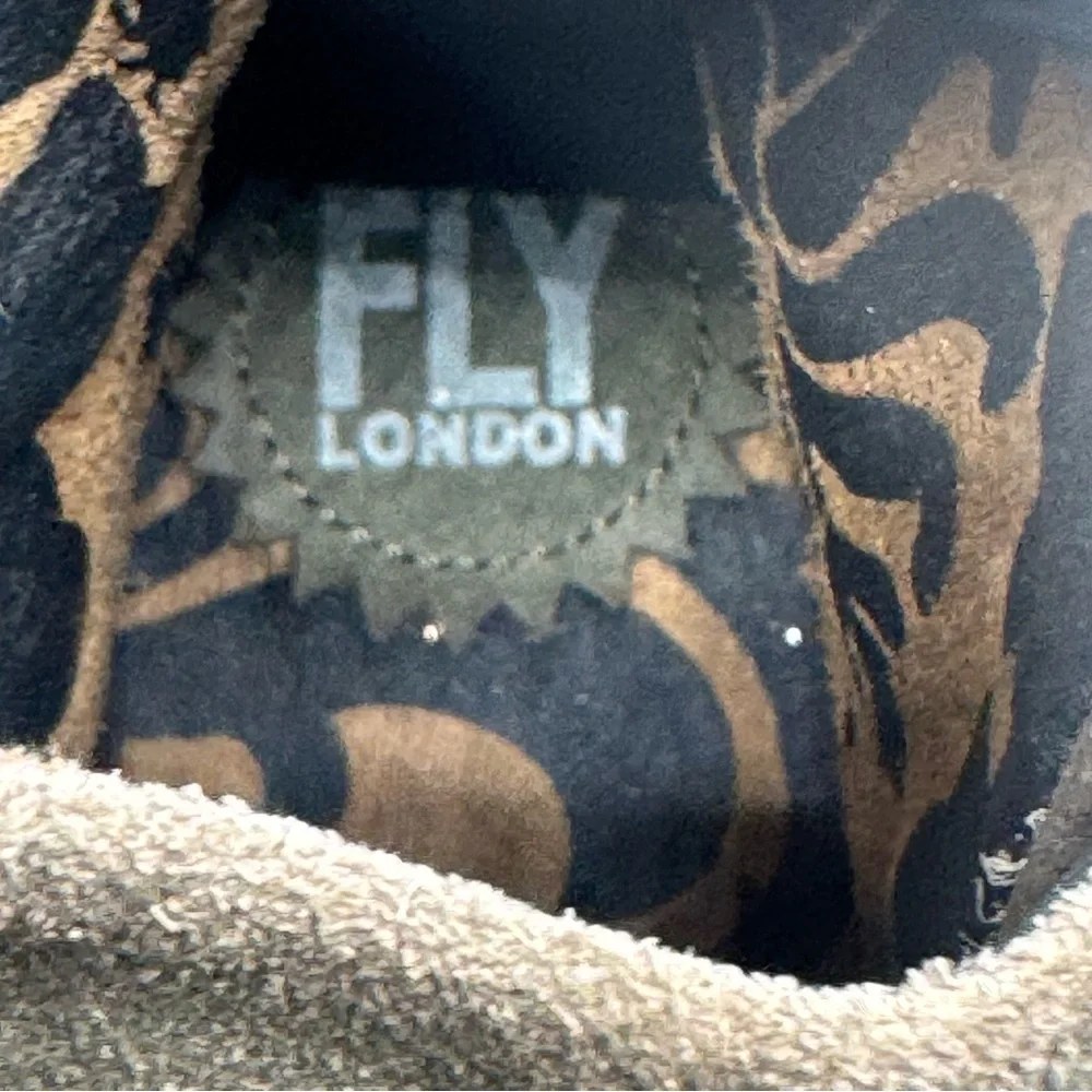 Fly London Yama Wedge Booties Women’s US 7.5 / EU 38 Olive Green Suede‎ Leather